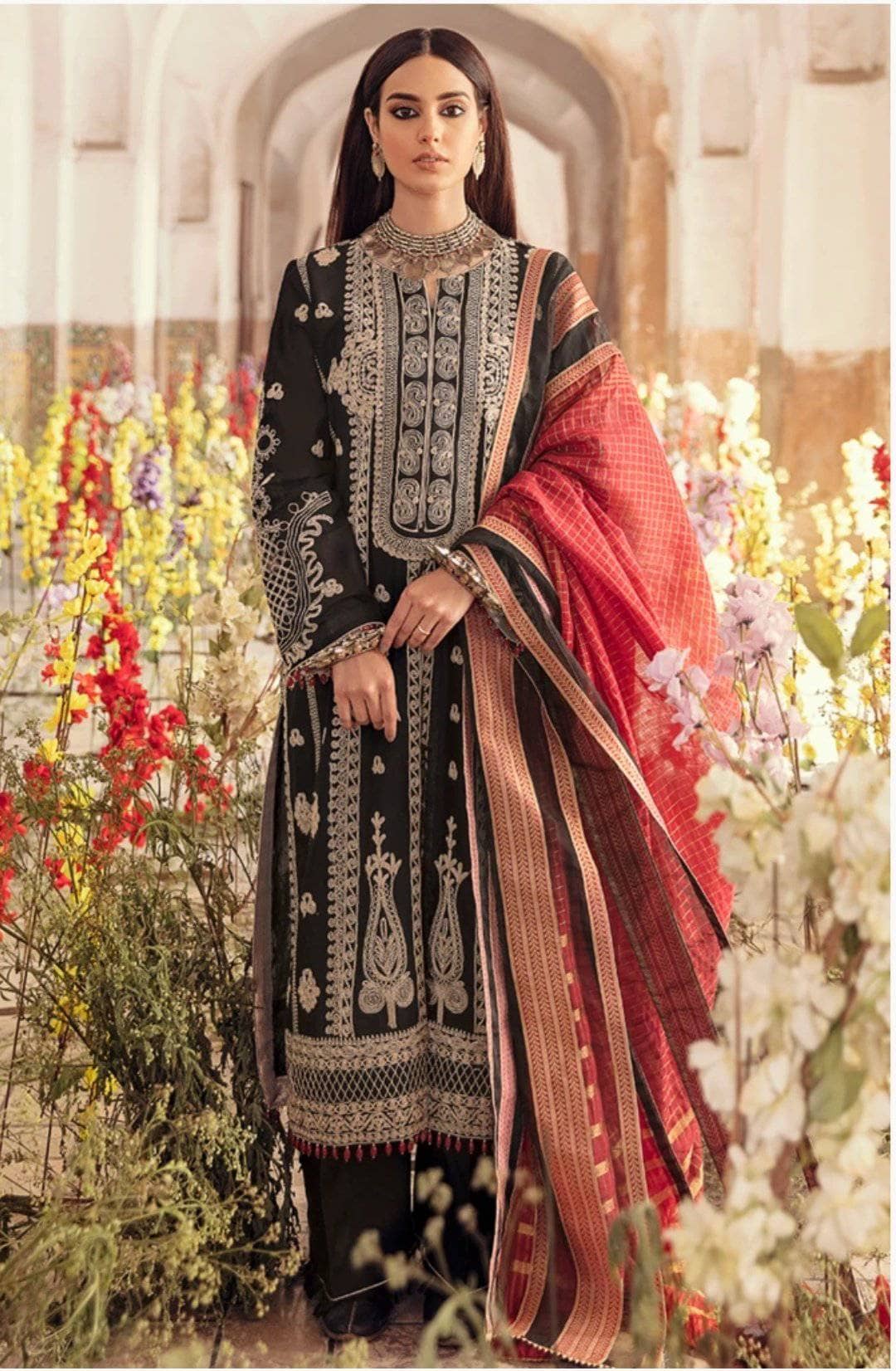 img_qalamkar_luxury_lawn_2021_awwal_boutique