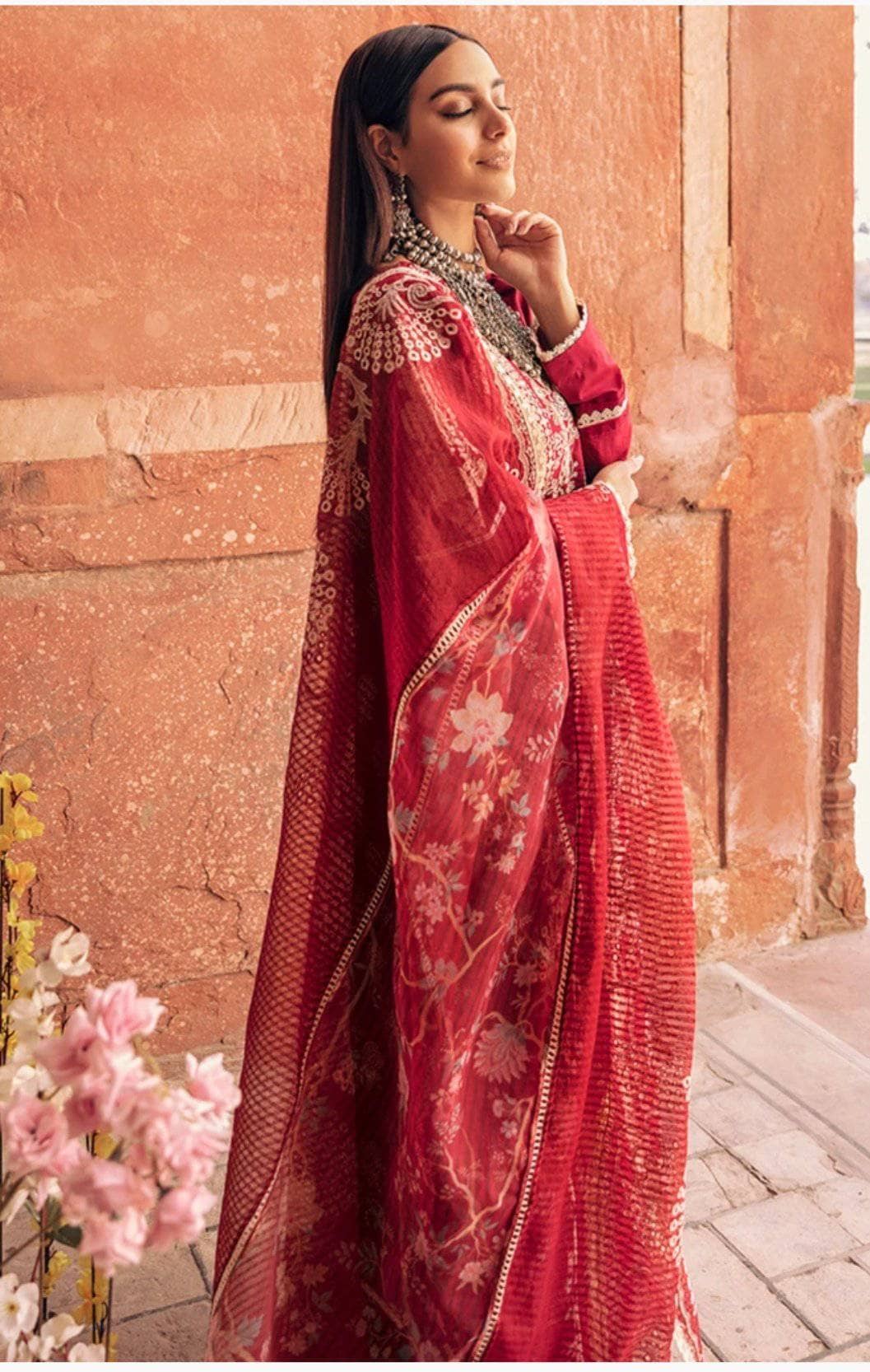 img_qalamkar_luxury_lawn_2021_awwal_boutique