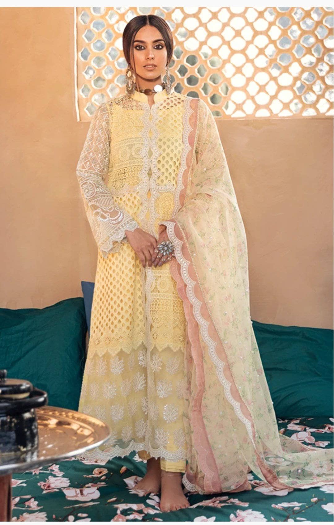 img_qalamkar_luxury_lawn_2021_awwal_boutique