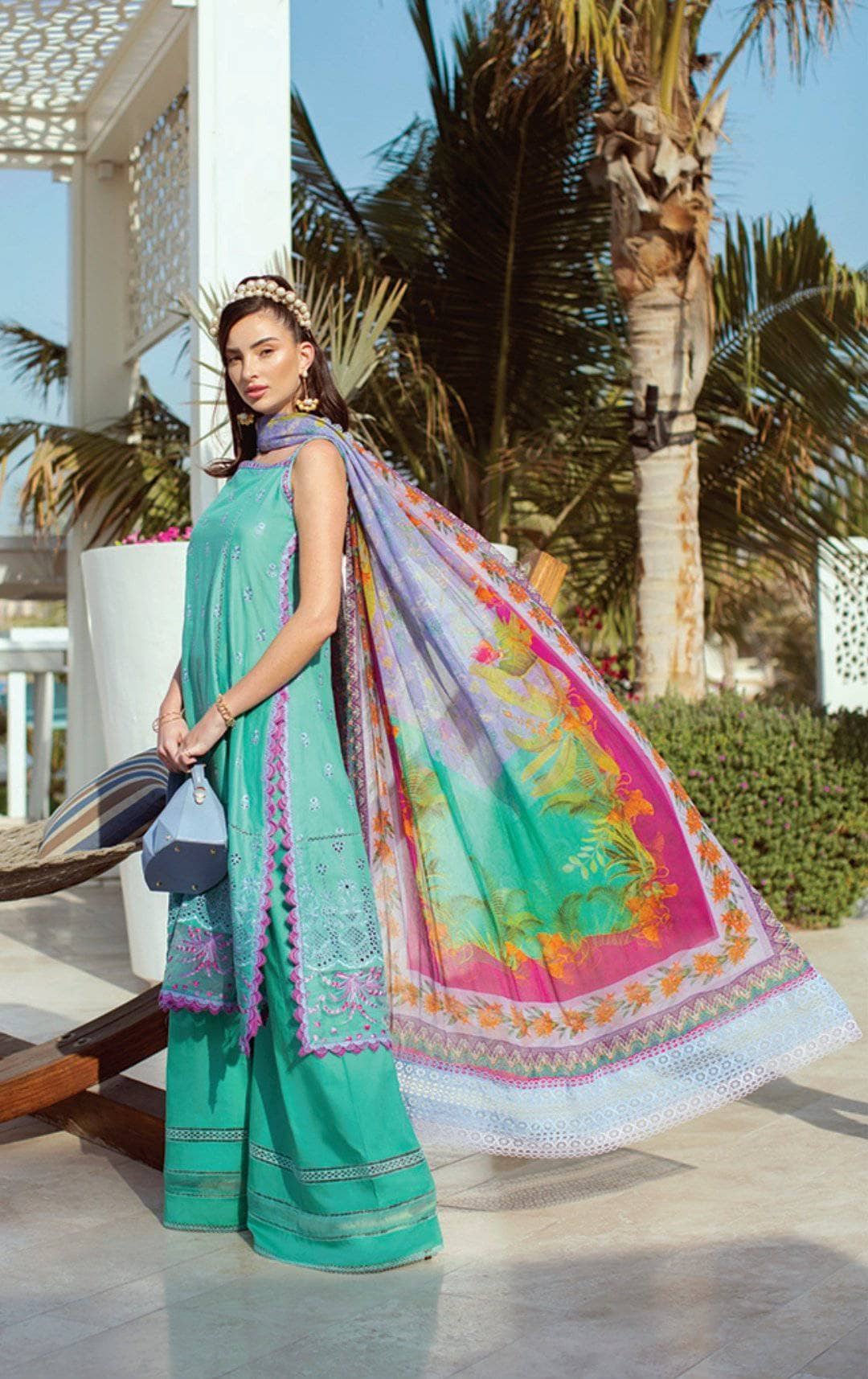 img_farah_talib_aziz_lawn_2021_awwal_boutique