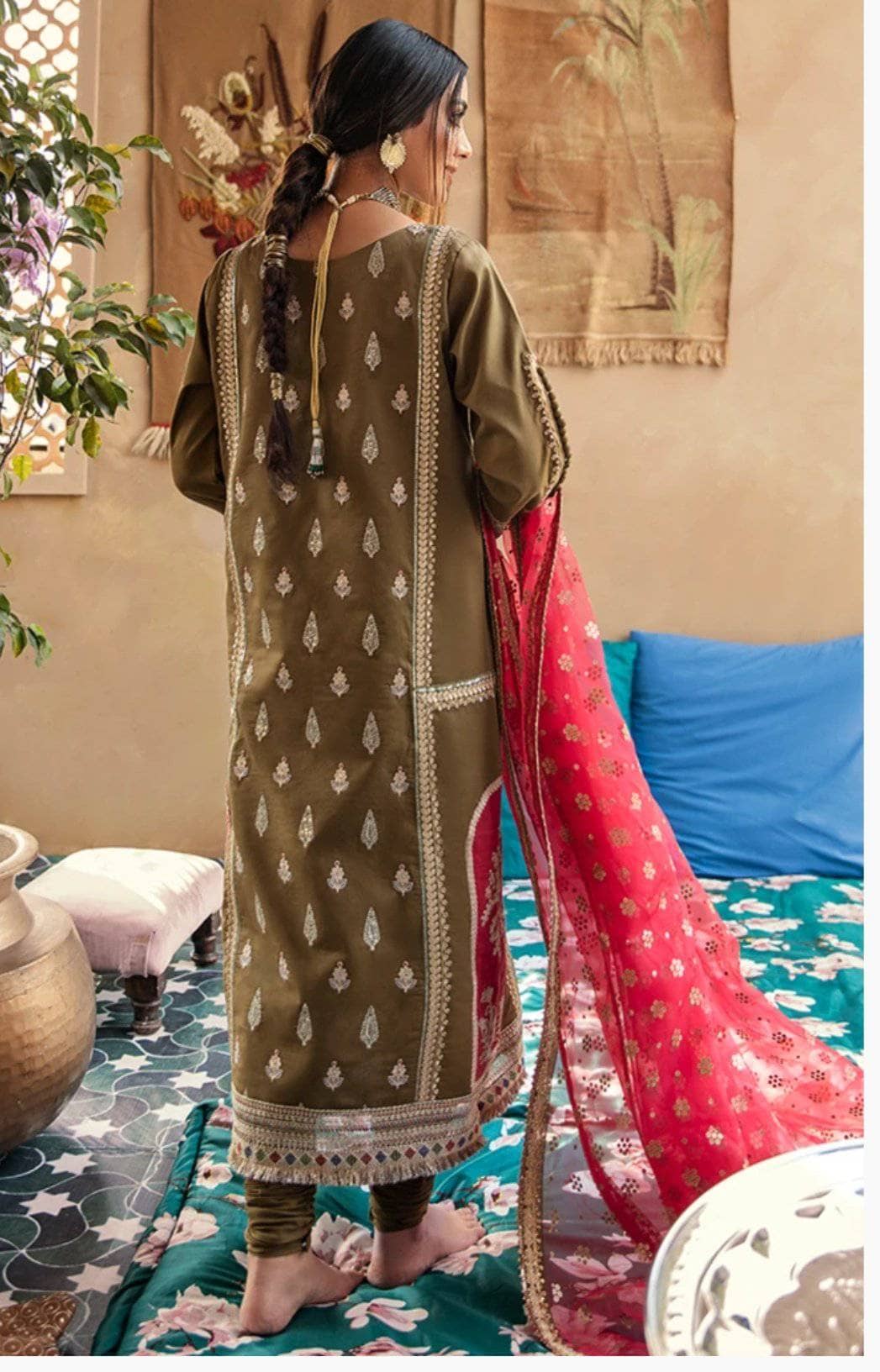 img_qalamkar_luxury_lawn_2021_awwal_boutique