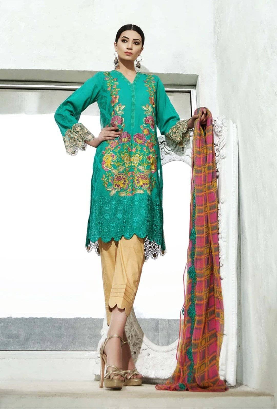 img_charizma_swiss_miss_swiss_voil_awwal_boutiqie