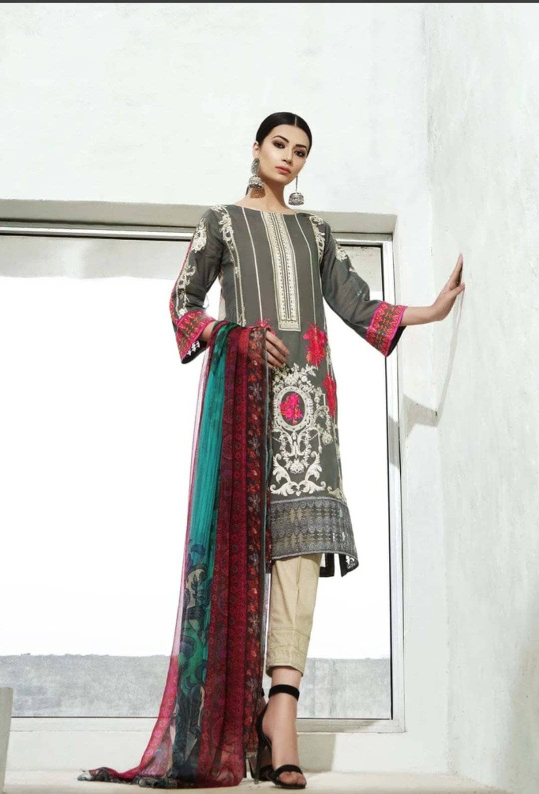 img_charizma_swiss_miss_swiss_voil_awwal_boutiqie