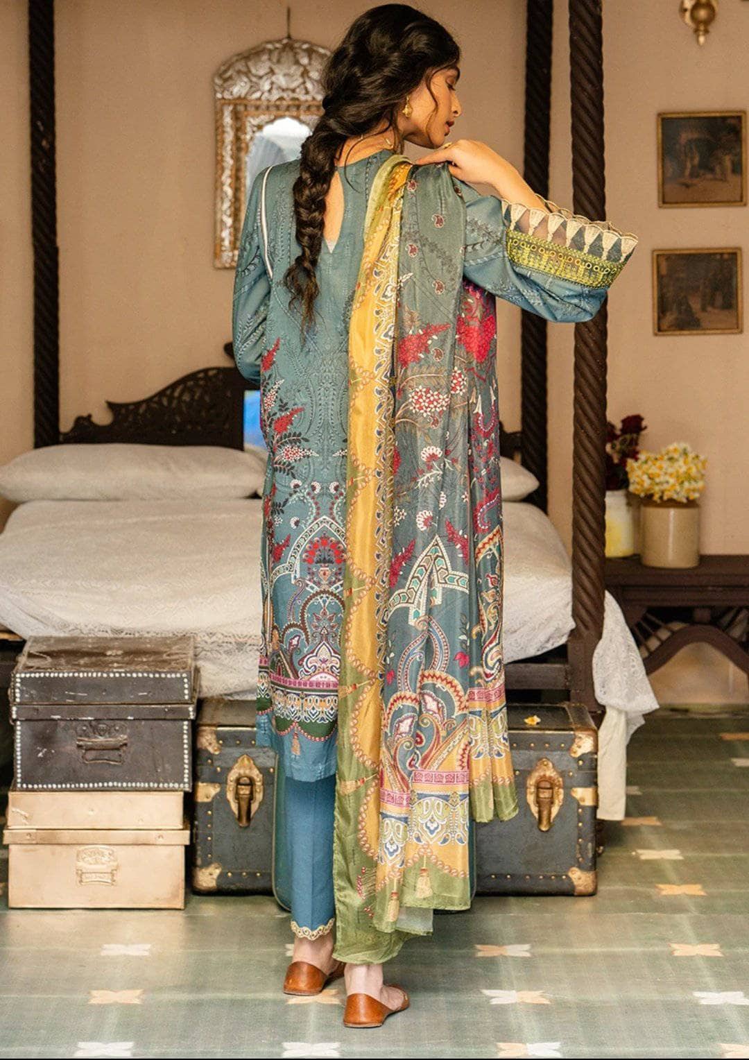 img_cross_stitch_lawn_2021_awwal_boutique