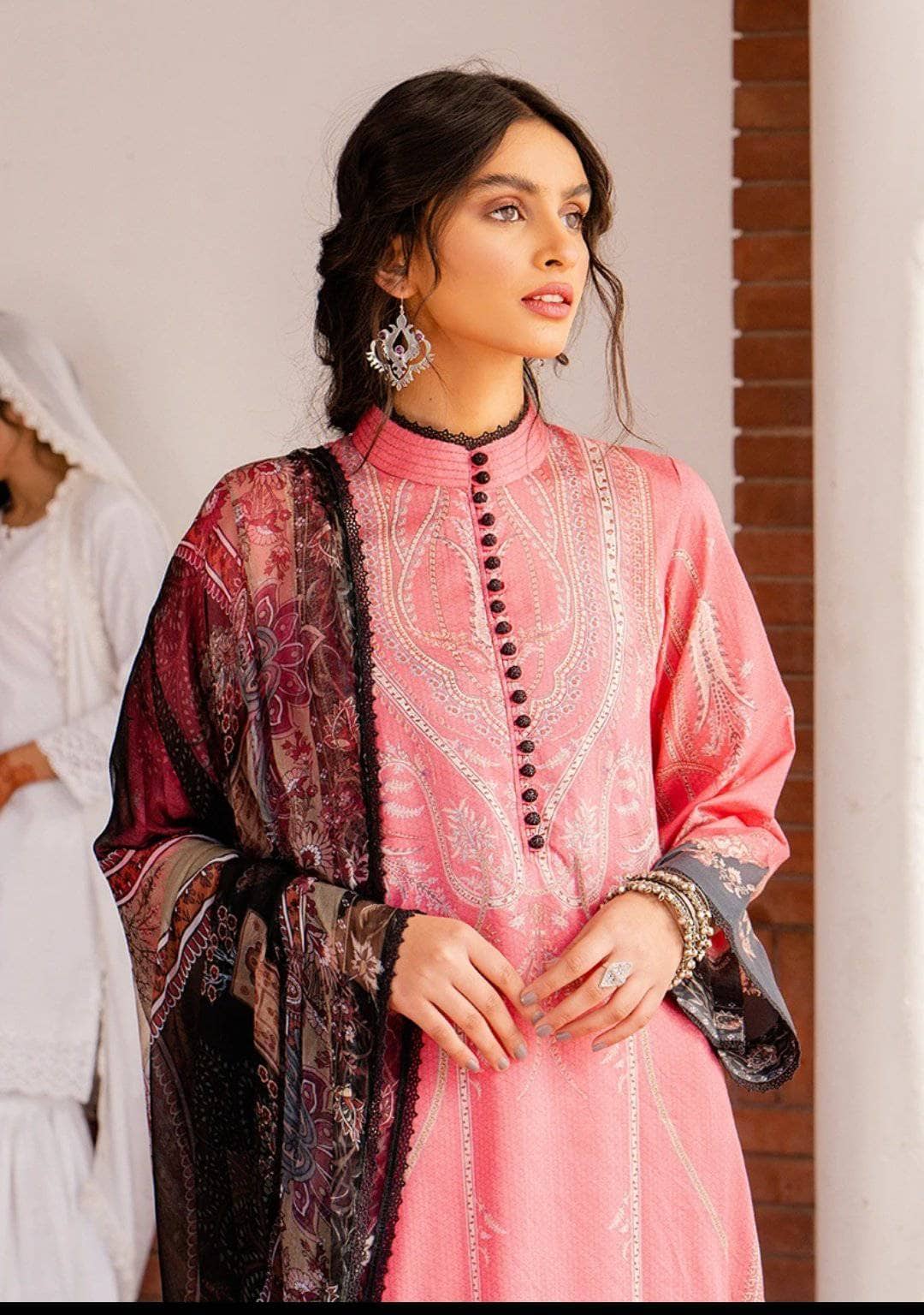 img_cross_stitch_lawn_2021_awwal_boutique