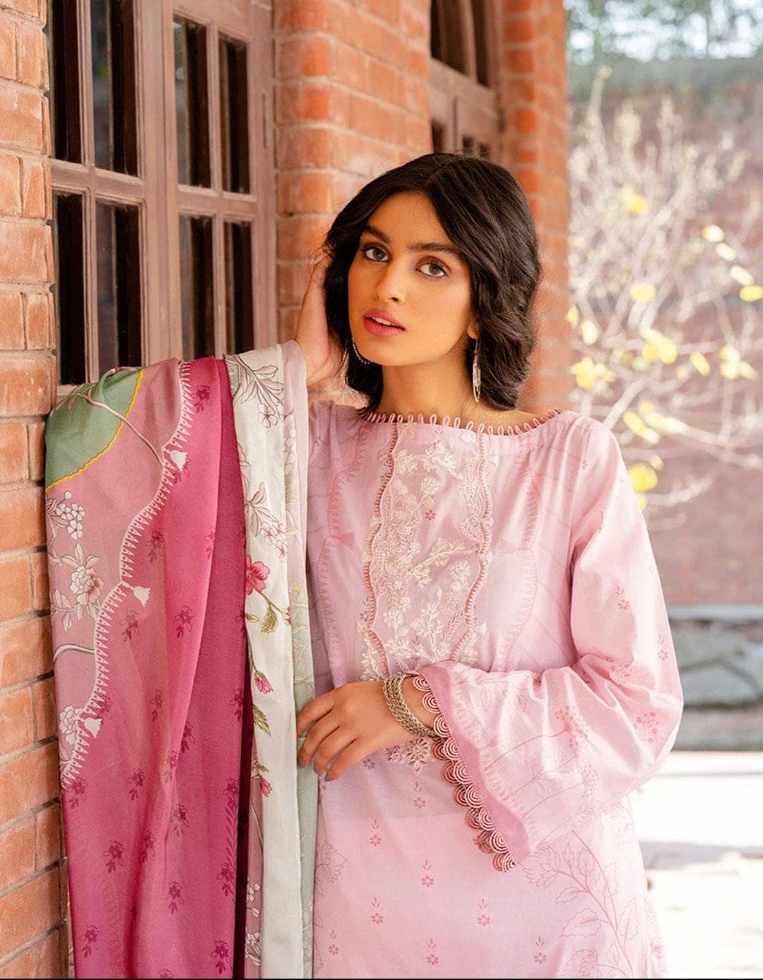 img_cross_stitch_lawn_2021_awwal_boutique