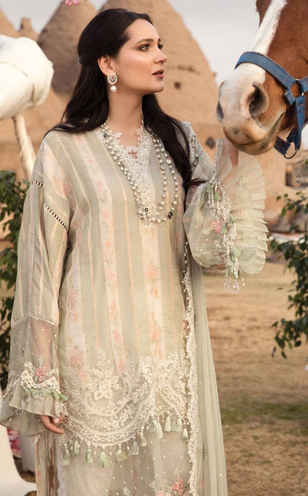 img_maria_b_lawn_2021_awwal_boutique