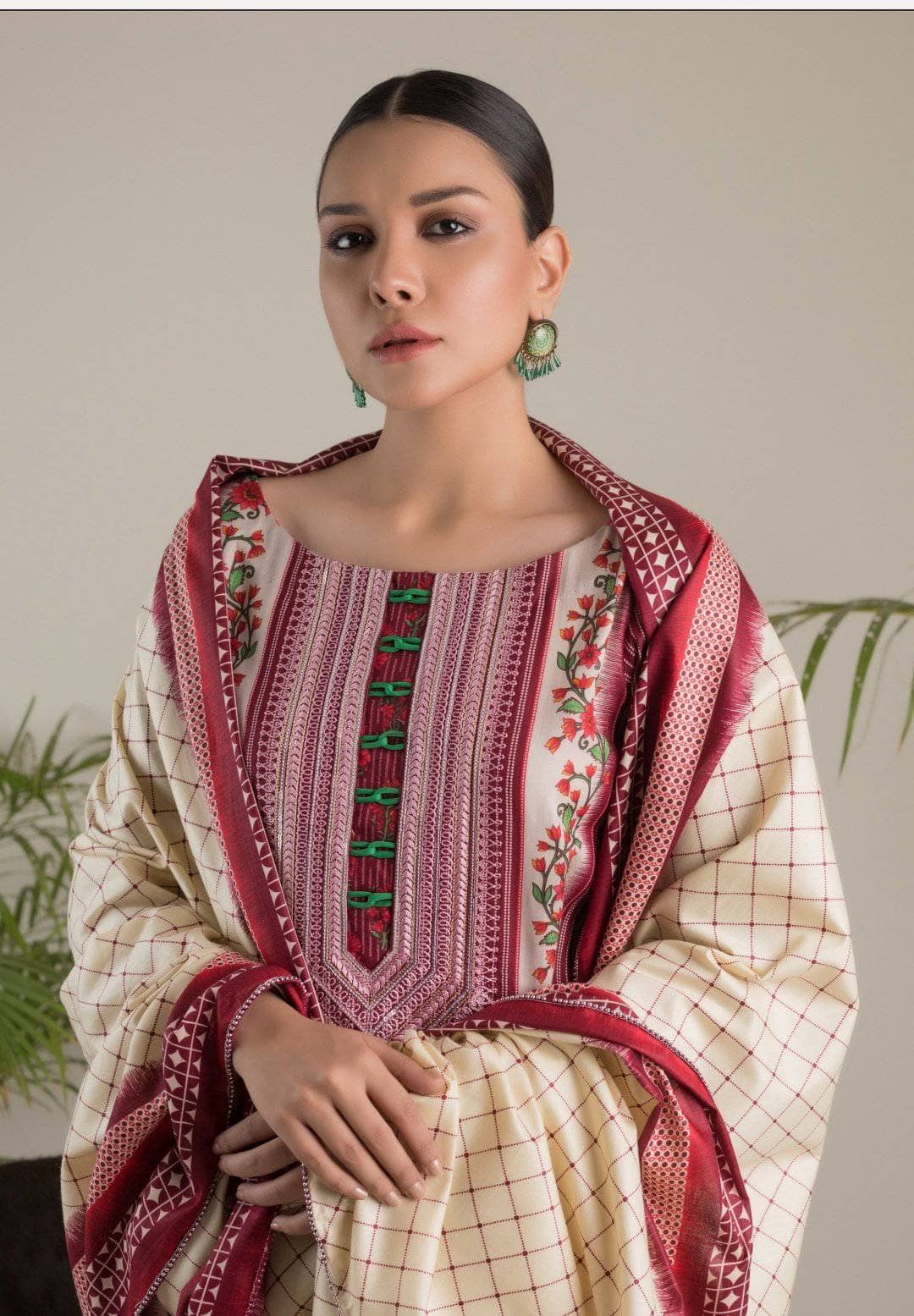 img_sahil_embroidered_lawn_2021_awwal_boutique