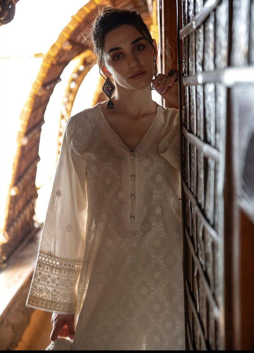 img_image_lawnkari_lawn_2021_awwal_boitique