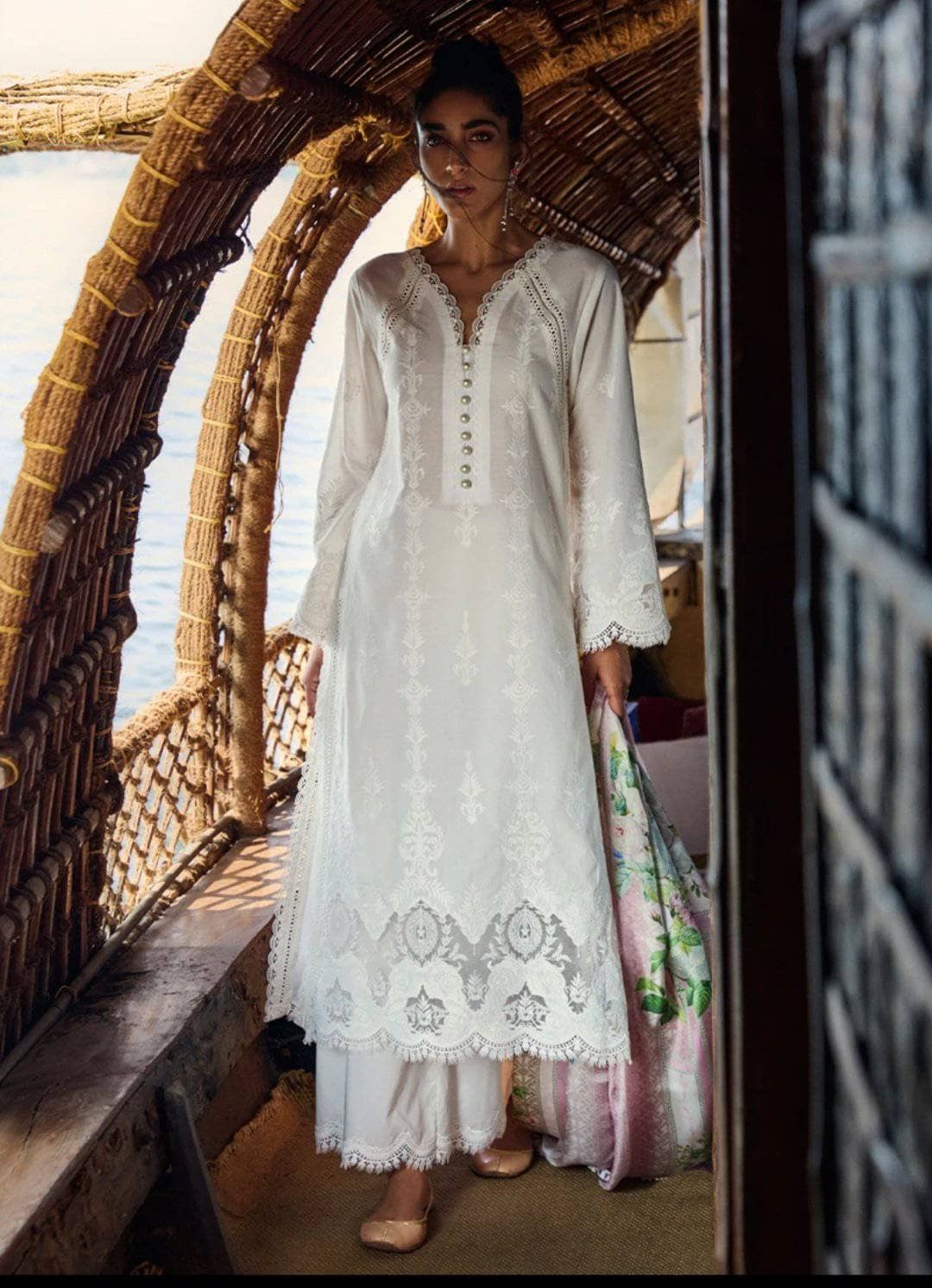 img_image_lawnkari_lawn_2021_awwal_boitique