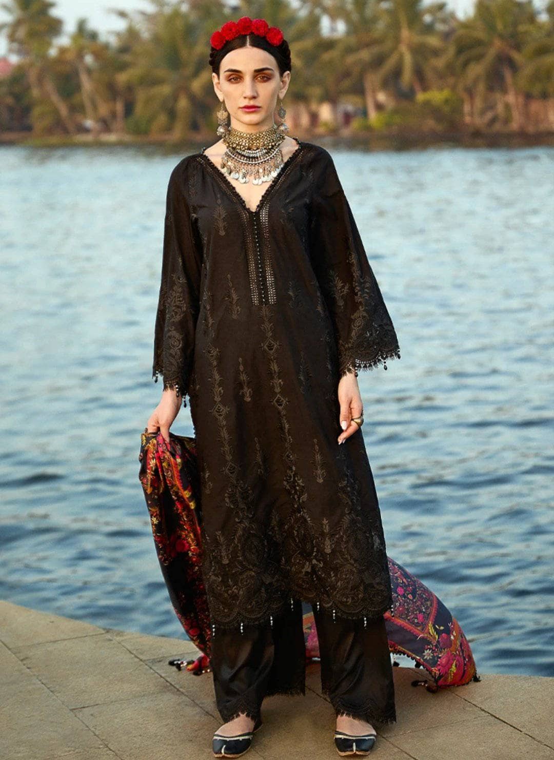 img_image_lawnkari_lawn_2021_awwal_boitique