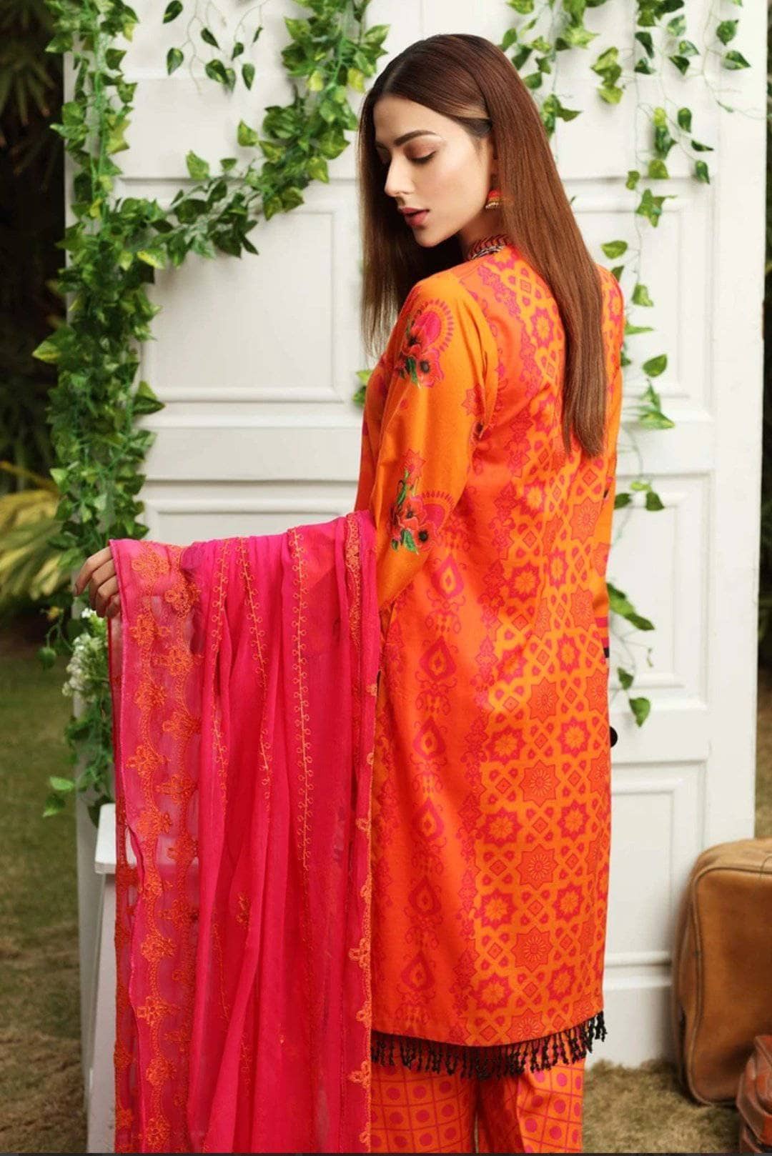 Charizma Aniq Lawn/Scarlet Glass ANS-06