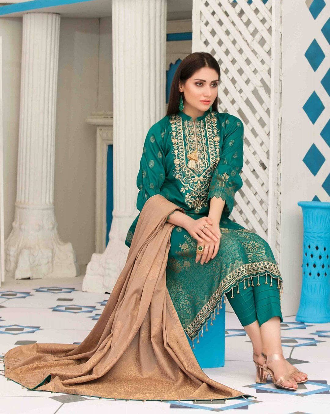 img_tawakkal_luxurious_gold_lawn_2021_awwal_boutique