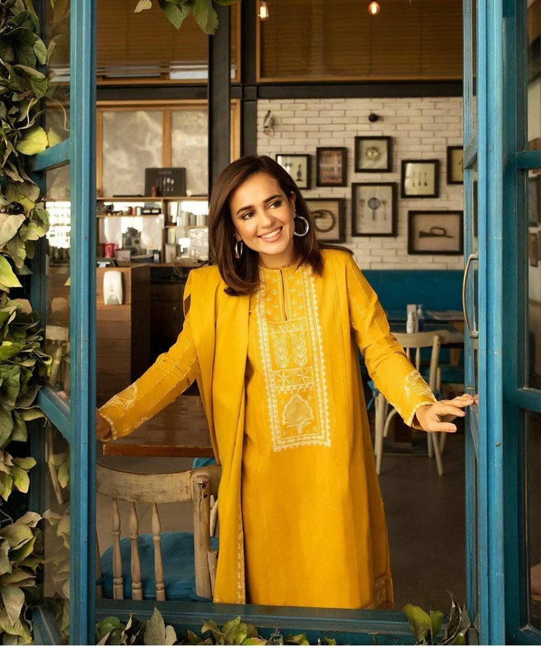 img_zaha_lawn_2021_awwal_boutique