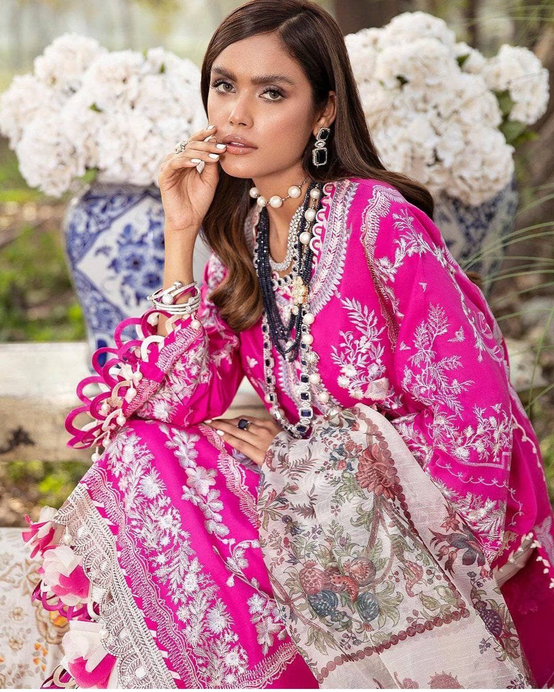 img_sana_safinaz_lawn_2021_awwal_boutique