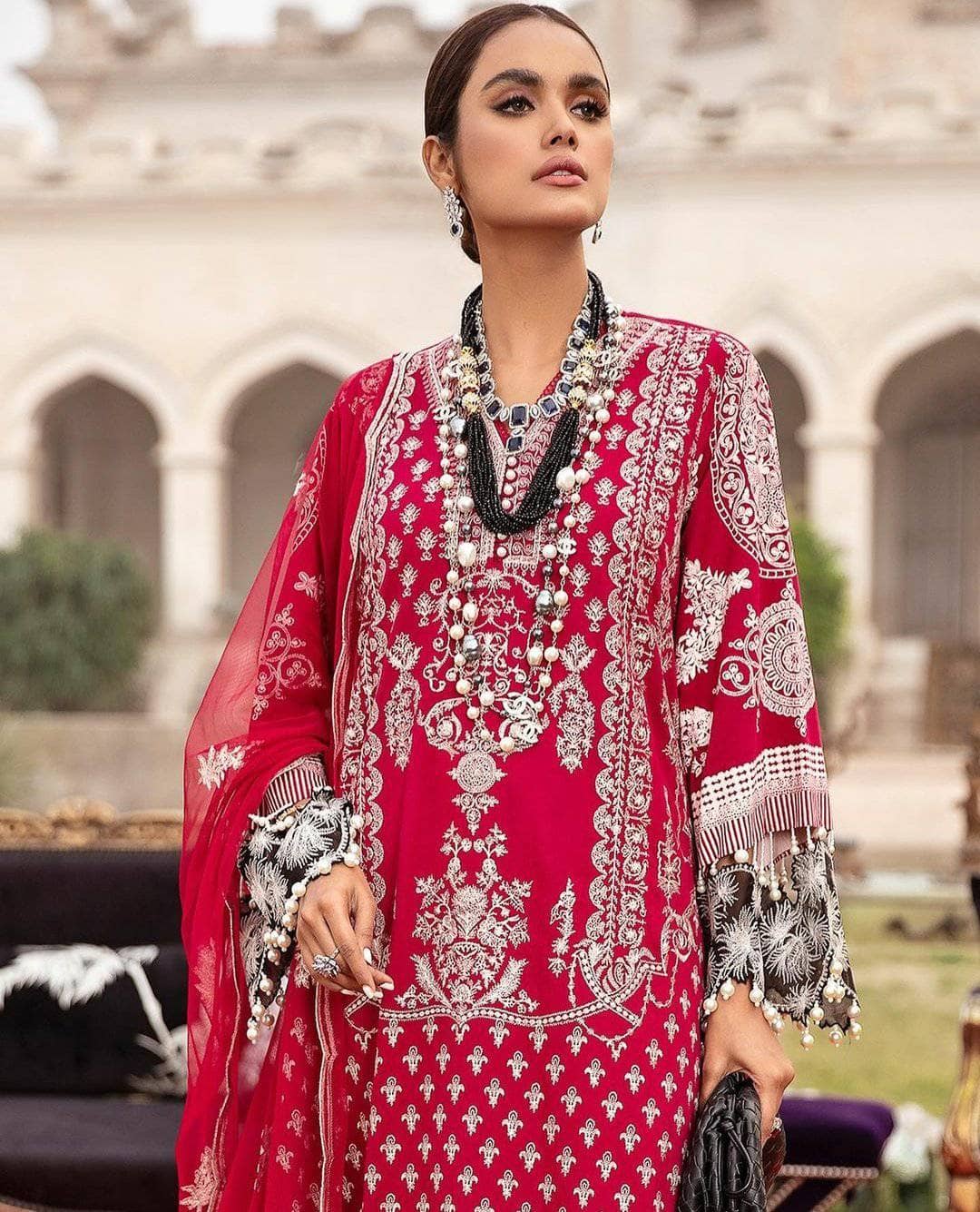 img_sana_safinaz_lawn_2021_awwal_boutique