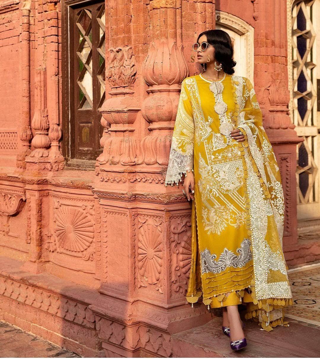 img_sana_safinaz_lawn_2021_awwal_boutique