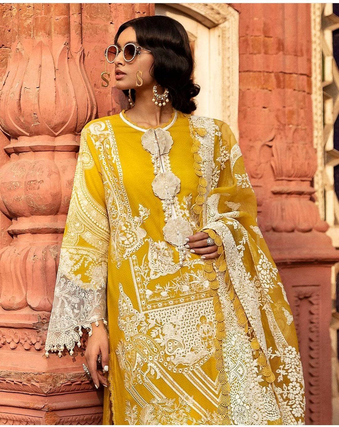 img_sana_safinaz_lawn_2021_awwal_boutique