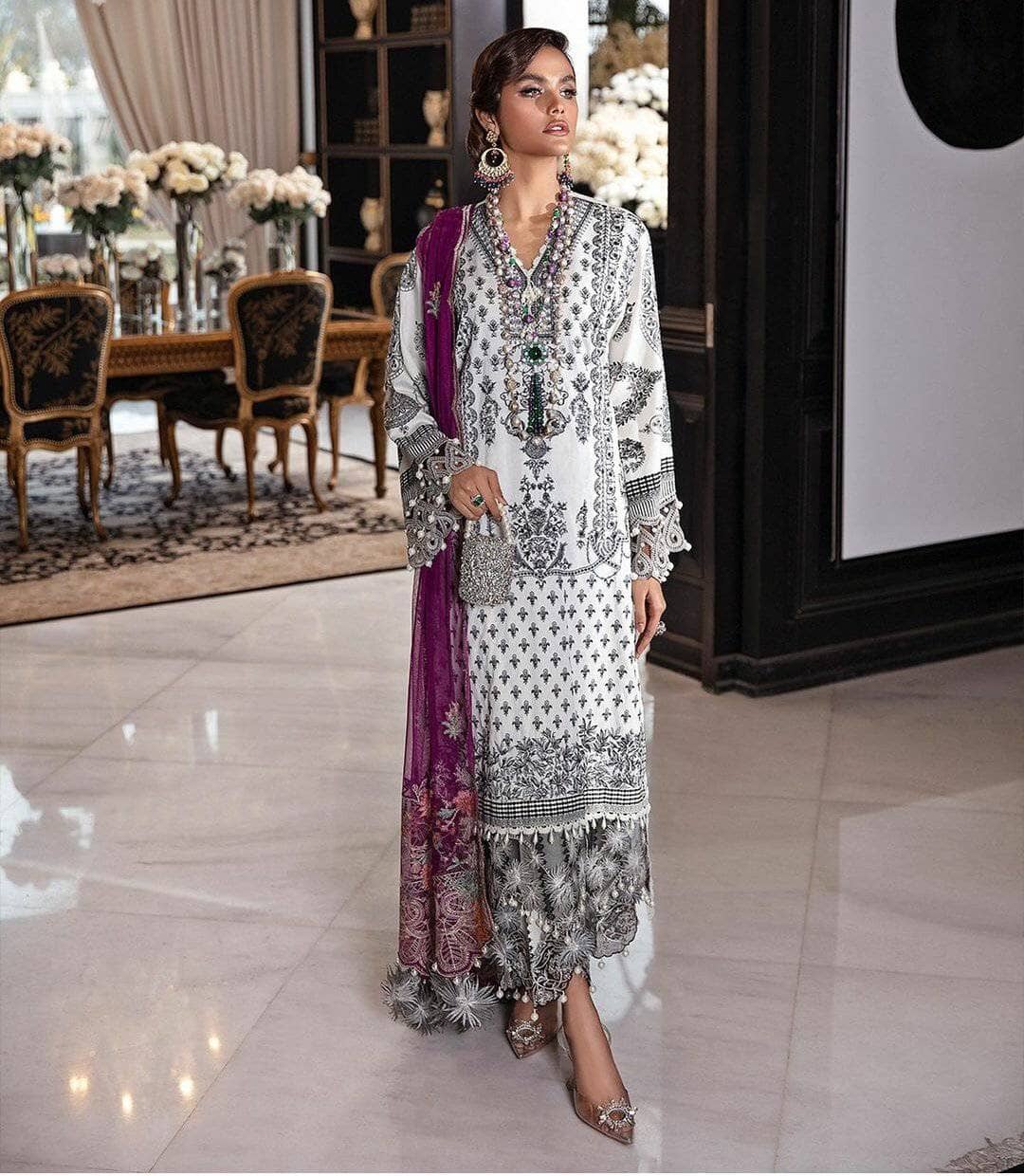 img_sana_safinaz_lawn_2021_awwal_boutique