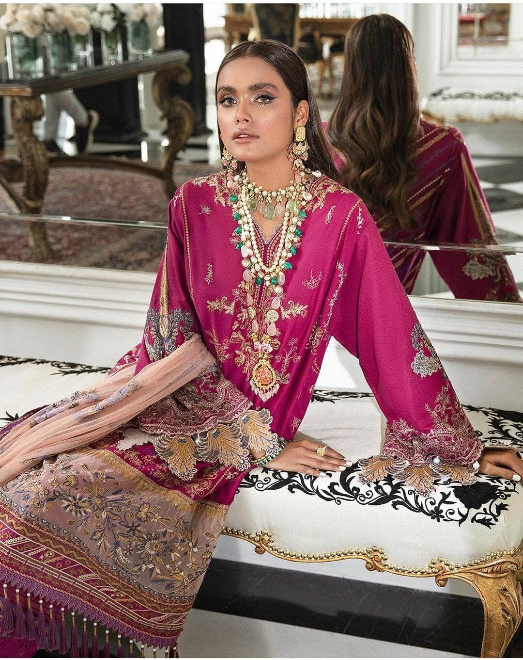 img_sana_safinaz_lawn_2021_awwal_boutique