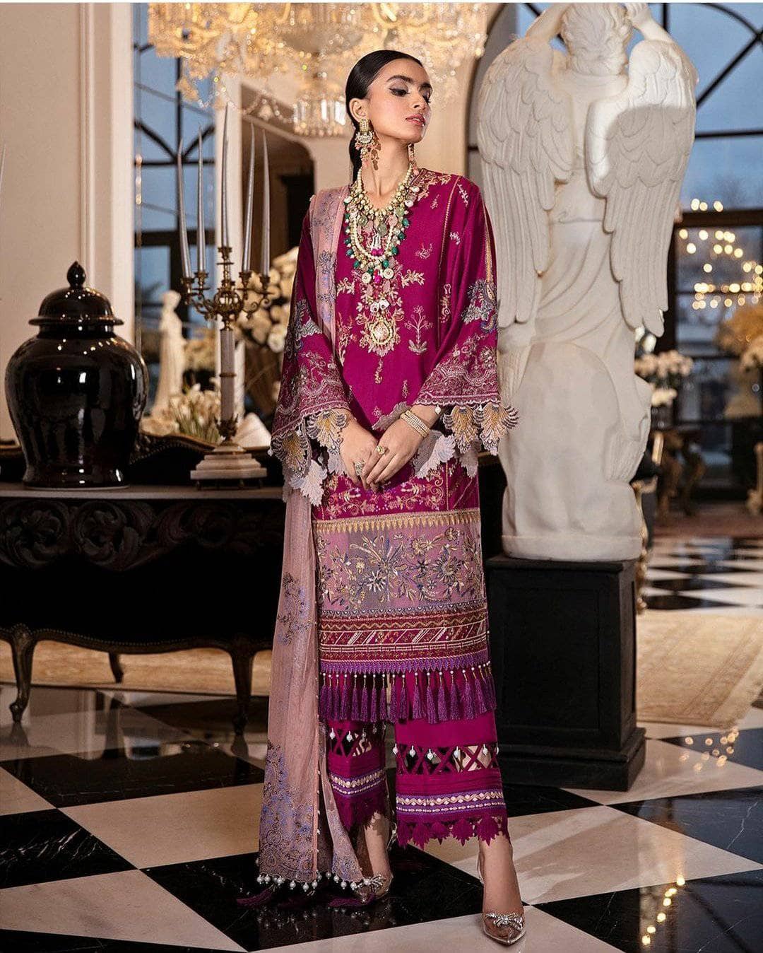 img_sana_safinaz_lawn_2021_awwal_boutique