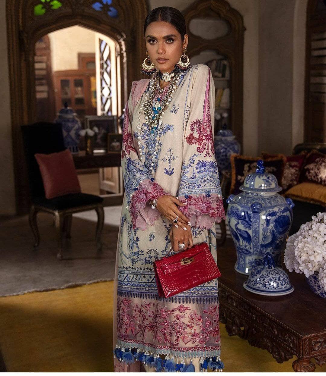 img_sana_safinaz_lawn_2021_awwal_boutique
