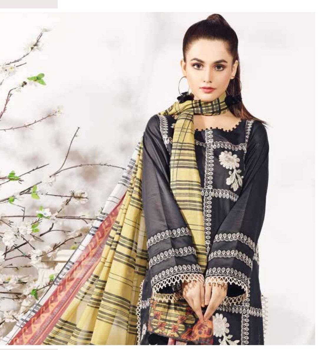 img_charizma_infinity_lawn_2021_awwal_boutique