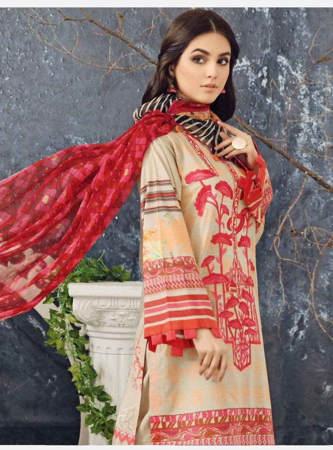 img_charizma_infinity_lawn_2021_awwal_boutique