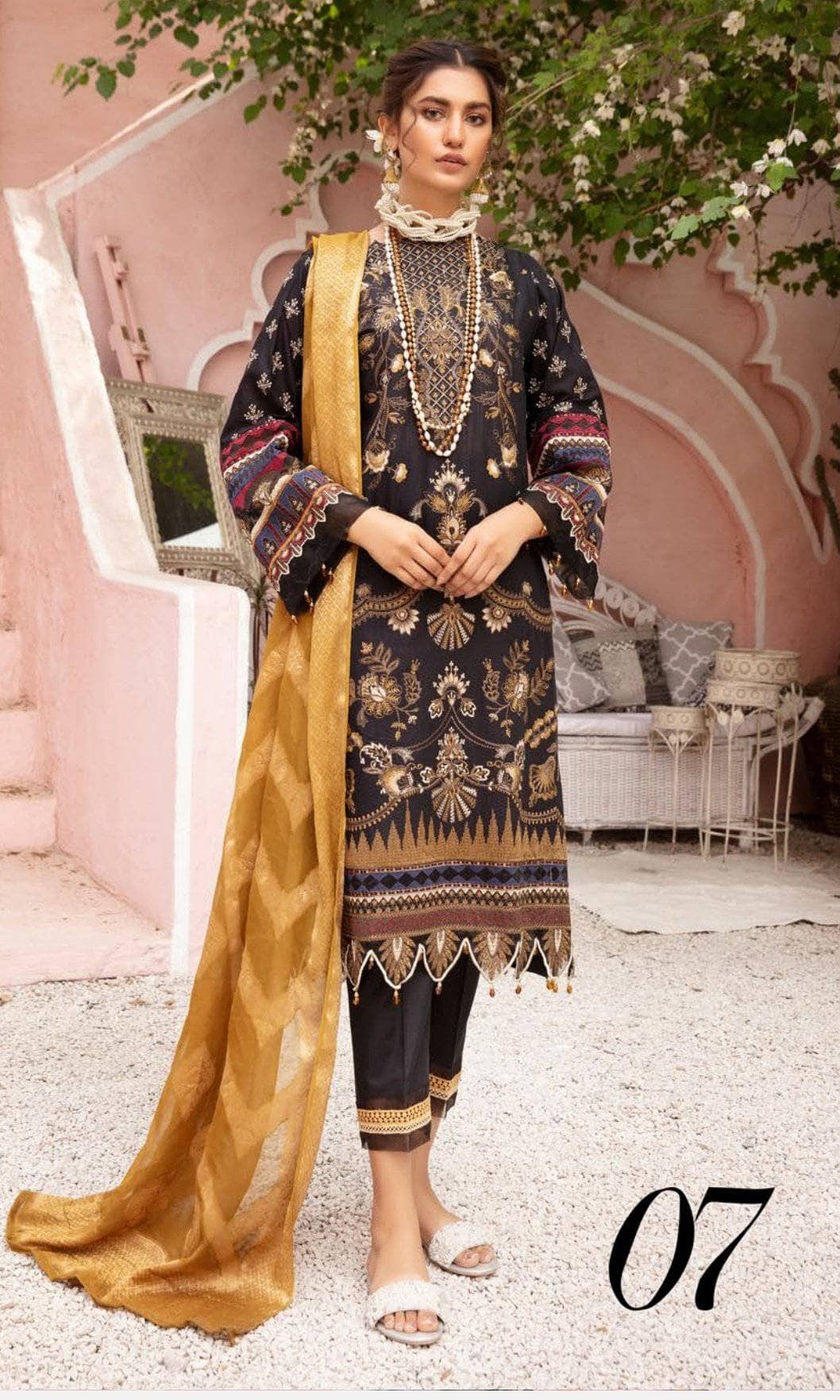 img_mina_lawn_by_riaz_arts_awwal_boutique