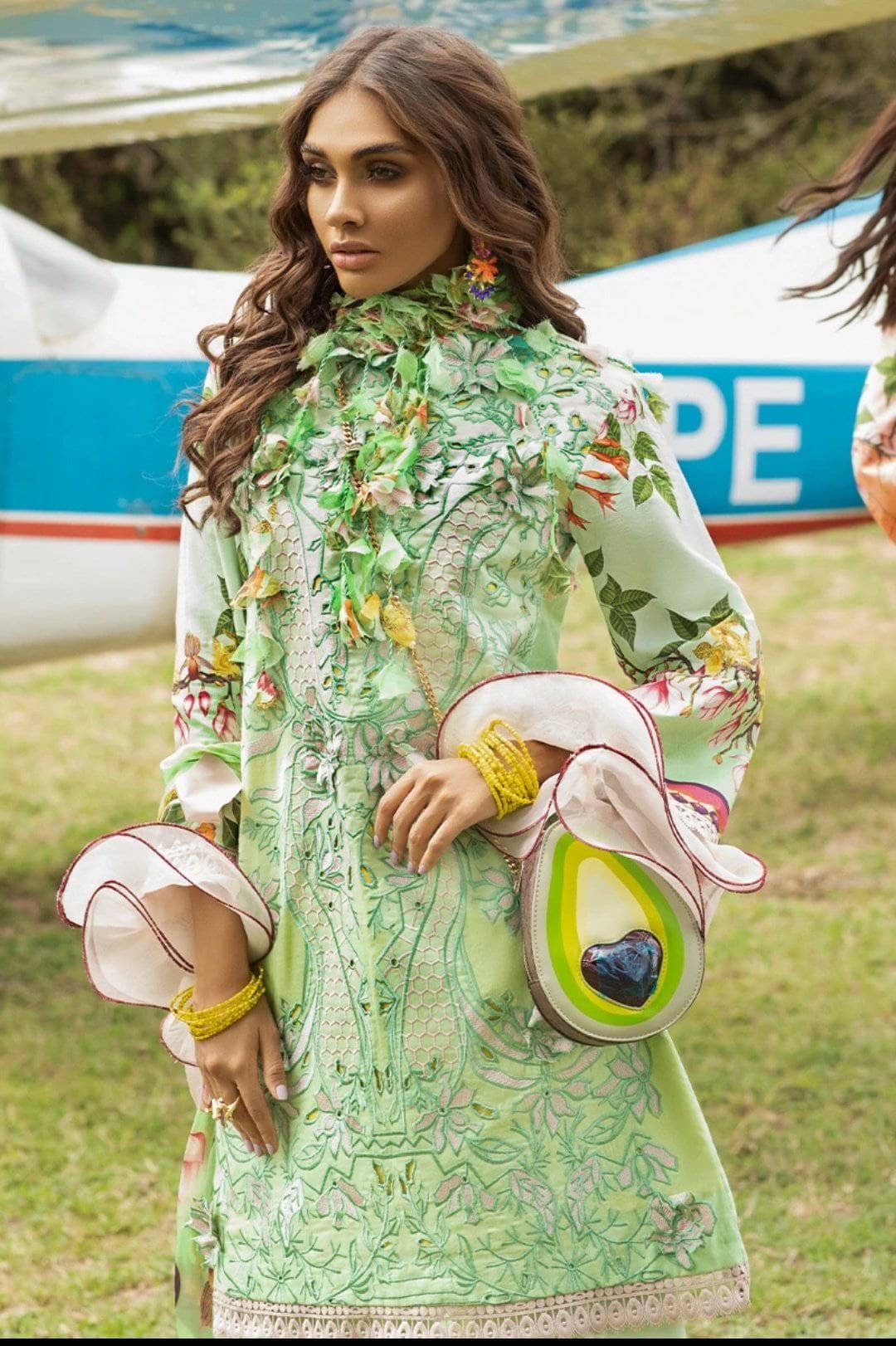 img_hemline_by_mushq_lawn_2021_awwal_boutique