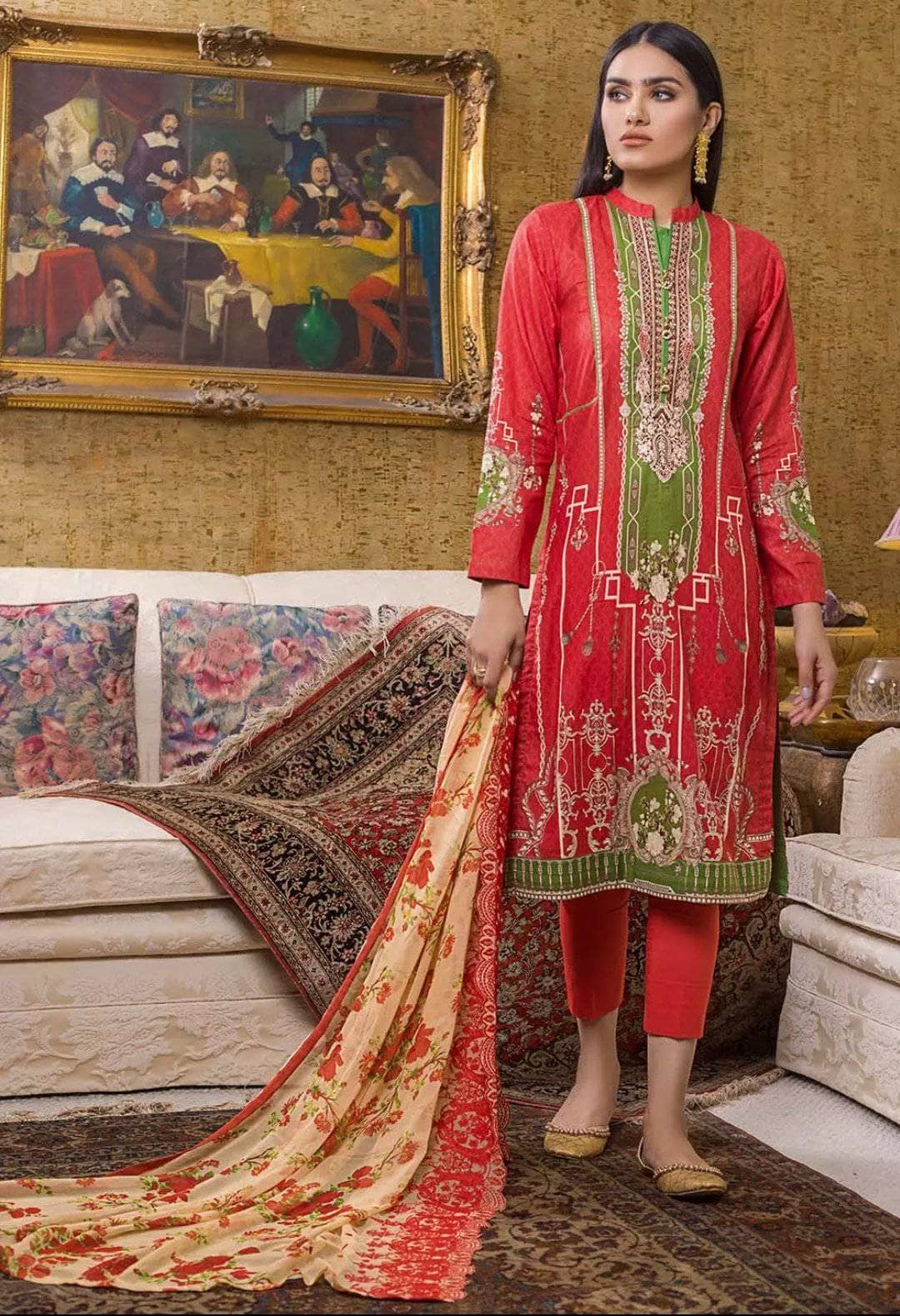 img_gul_ahmed_luxury_collection_2021_awwal_boutique