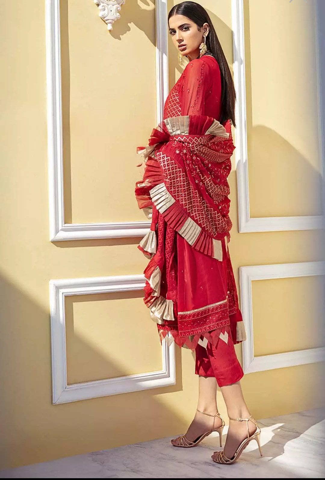 img_gul_ahmed_luxury_collection_2021_awwal_boutique