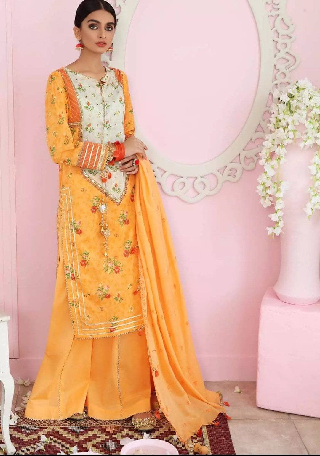 img_gul_ahmed_luxury_collection_2021_awwal_boutique