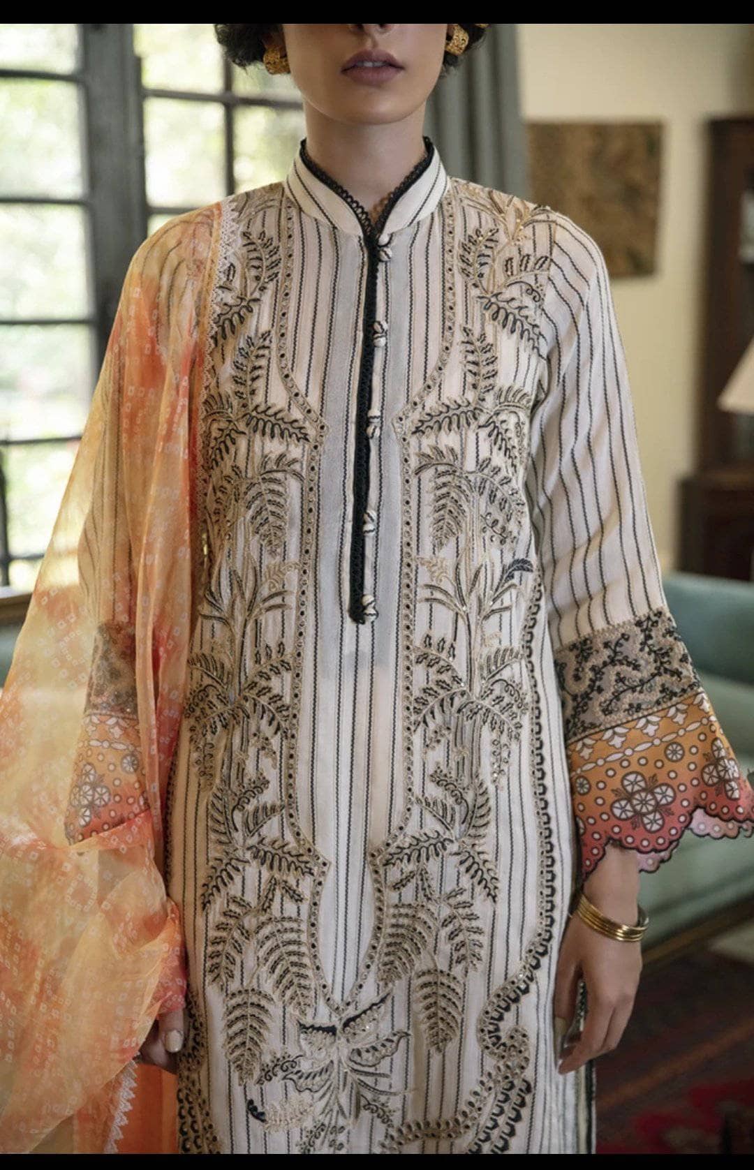 img_q_line_by_qalamkar_luxury_lawn_2021_awwal_boutique