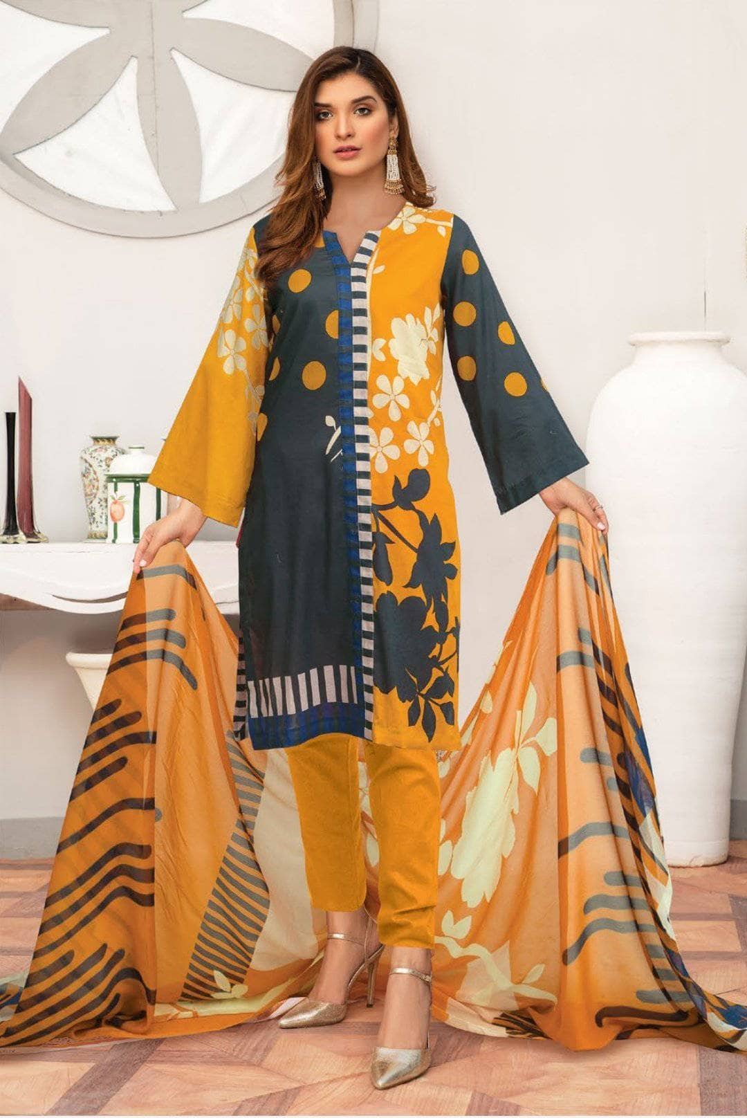 img_anaya_hoor_printed_lawn_2021_awwal_boutique