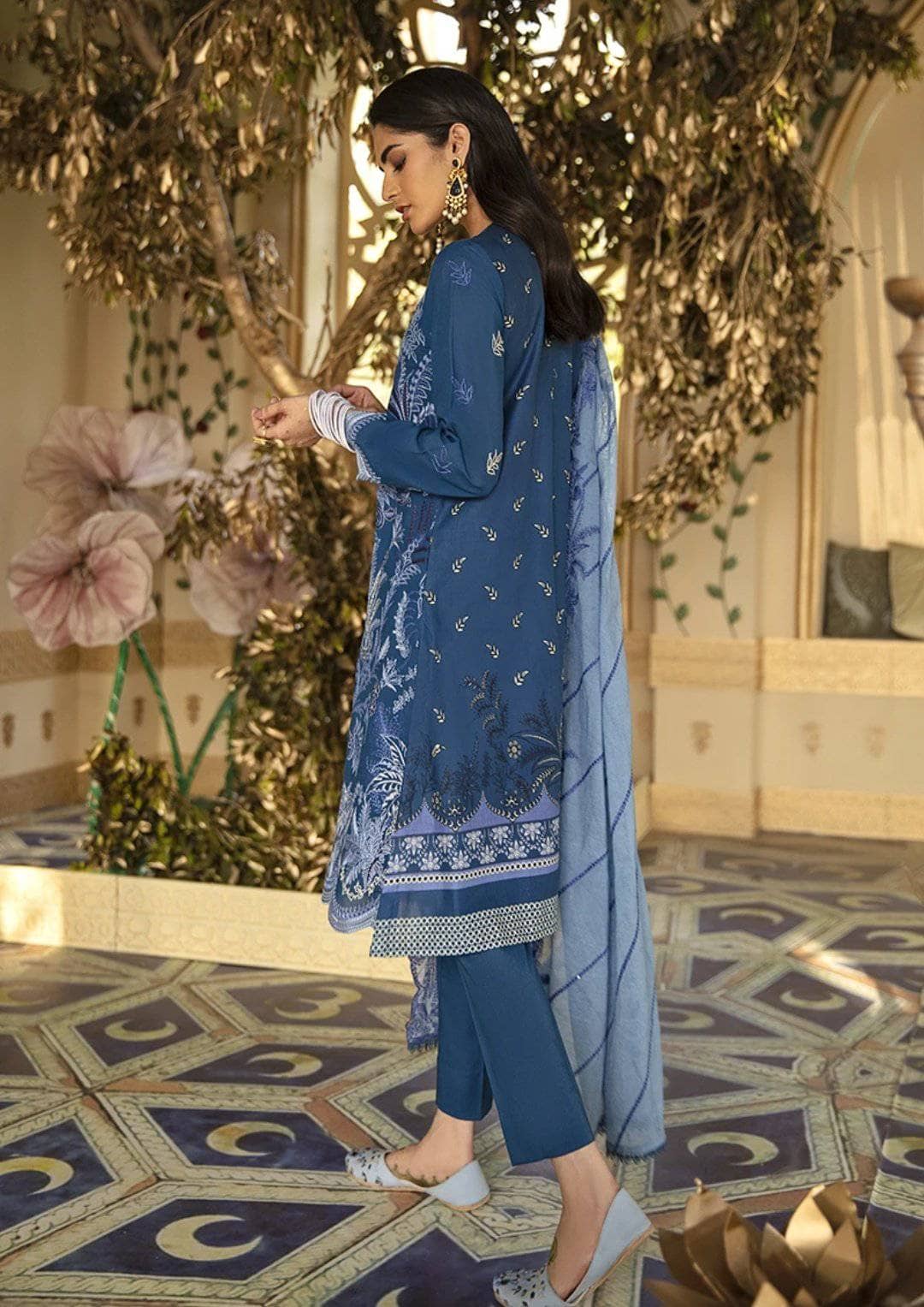 img_cross_stitch_eid_lawn_2021_awwal_boutique