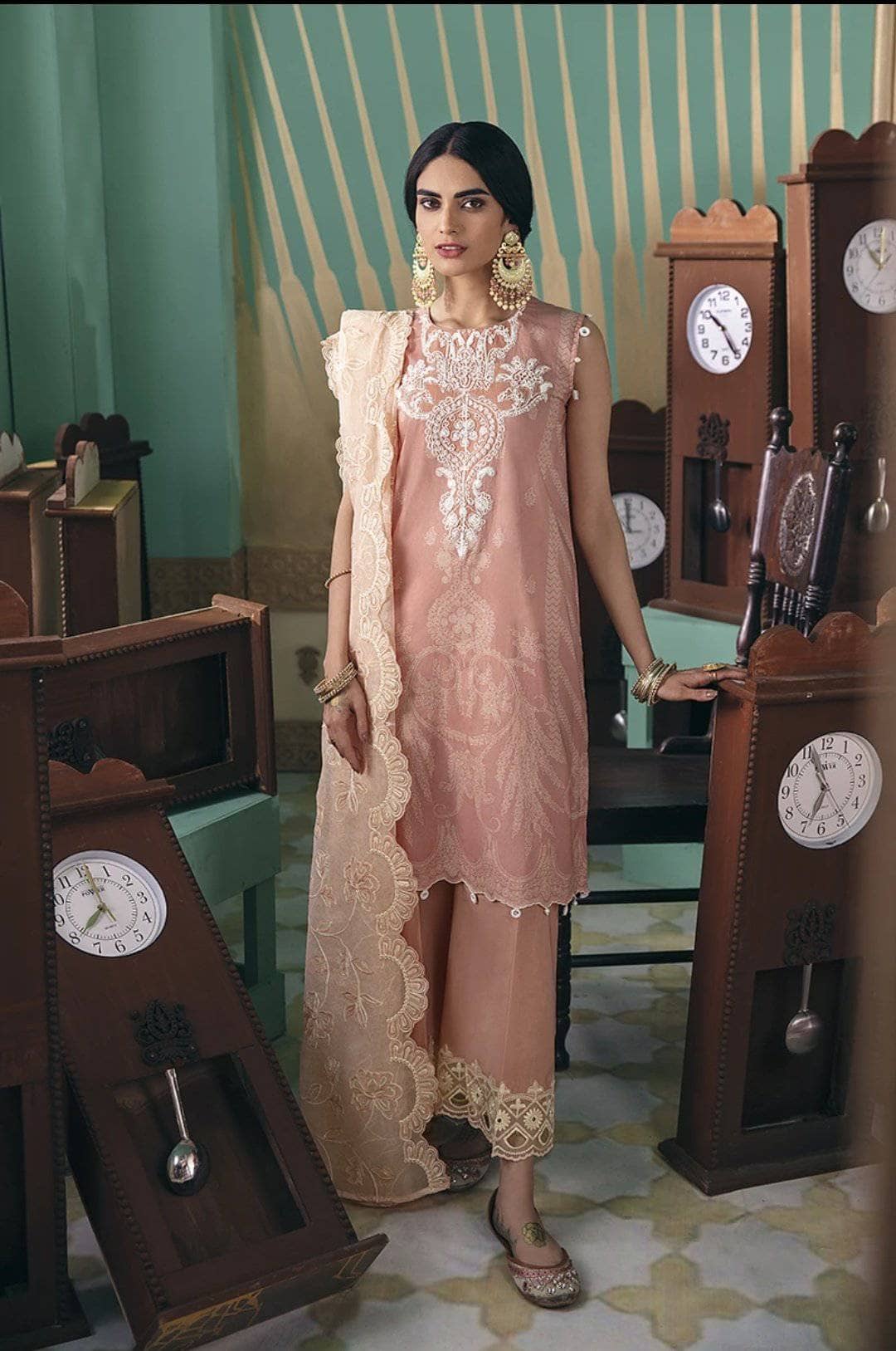 img_cross_stitch_eid_lawn_2021_awwal_boutique