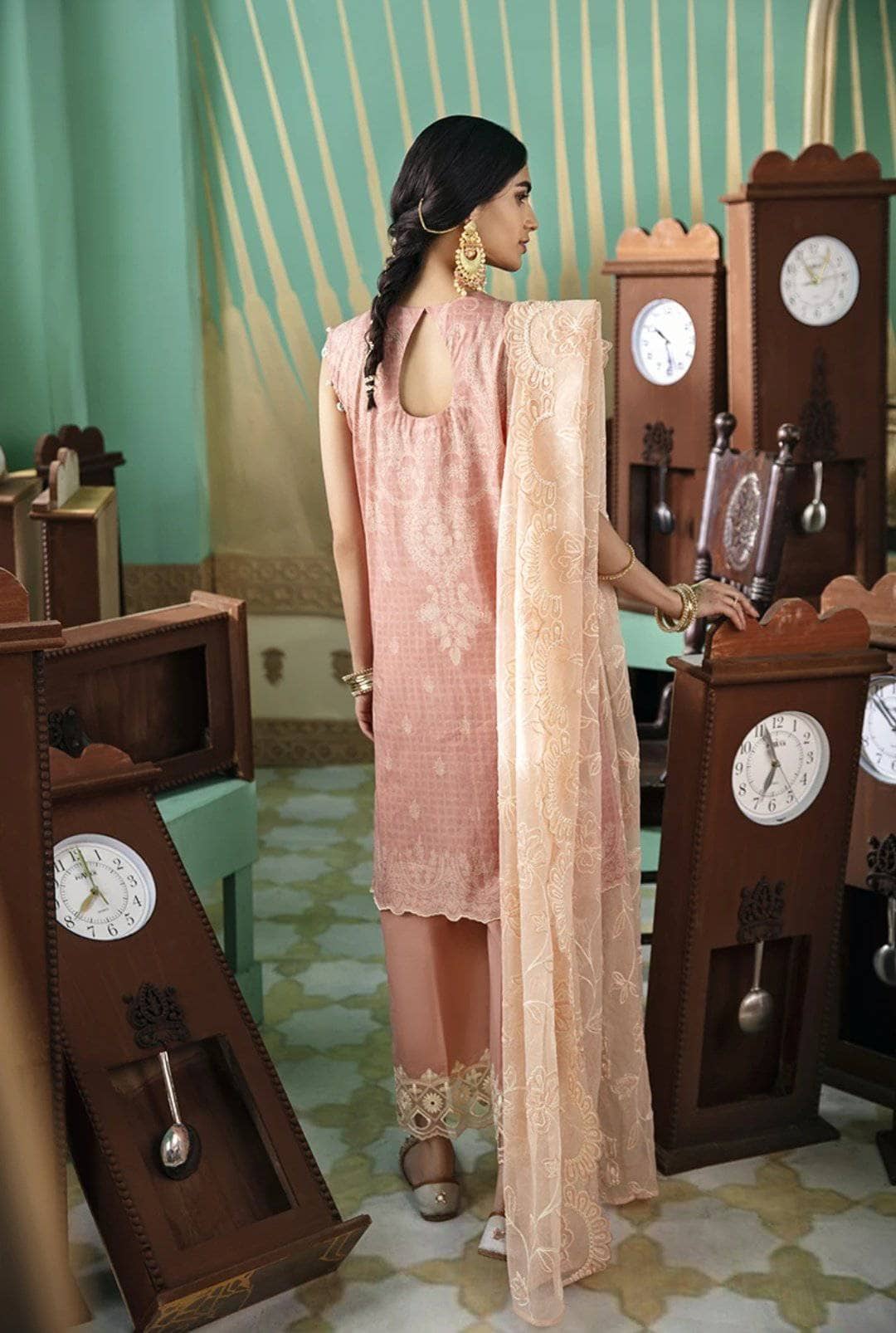 img_cross_stitch_eid_lawn_2021_awwal_boutique