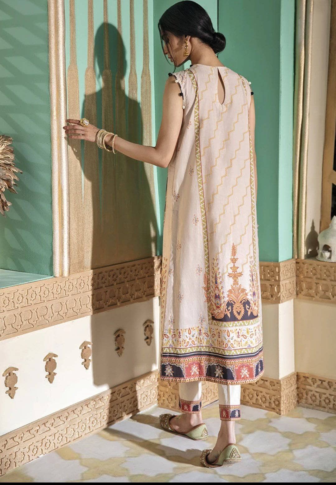 img_cross_stitch_eid_lawn_2021_awwal_boutique