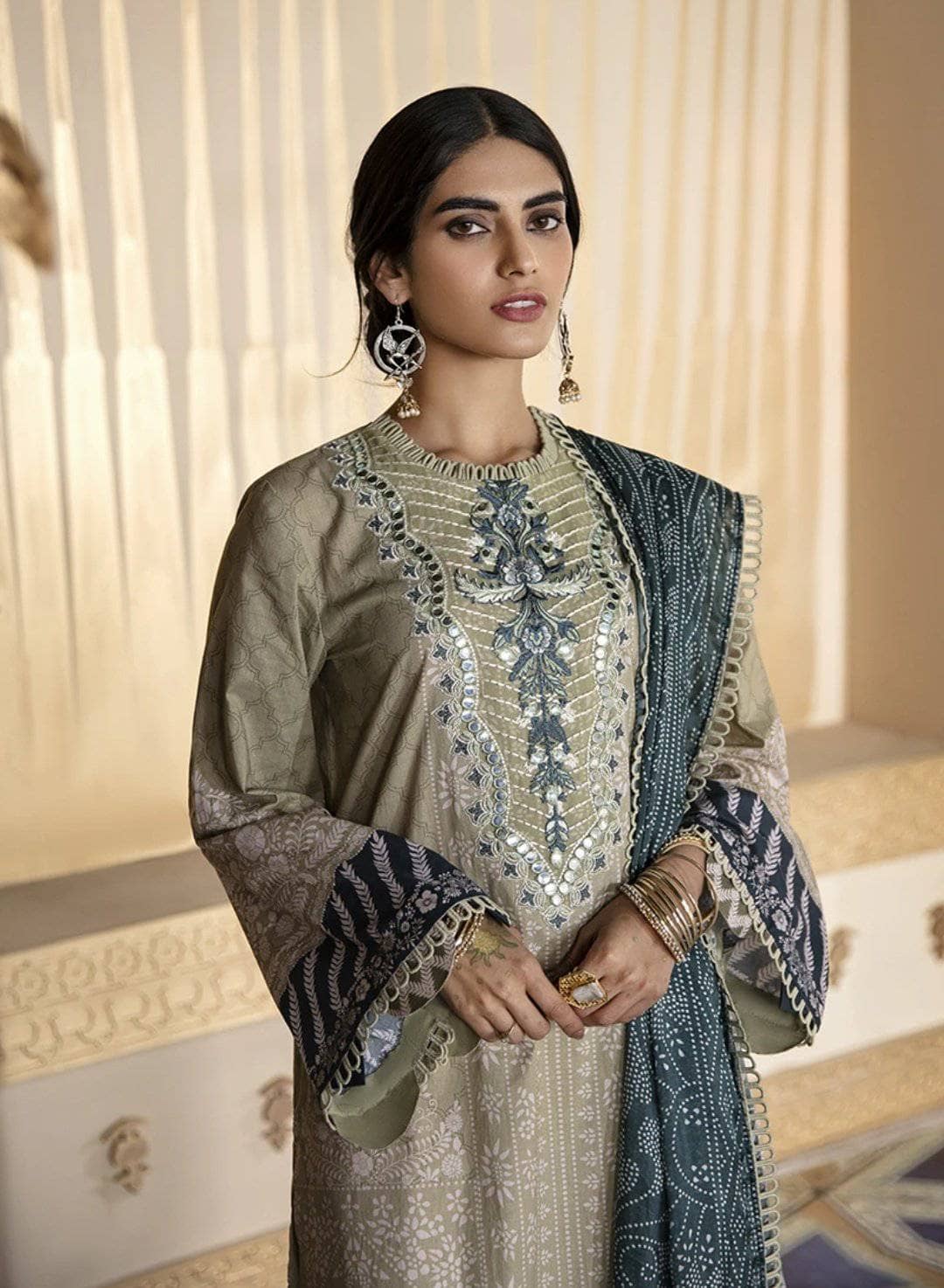 img_cross_stitch_eid_lawn_2021_awwal_boutique