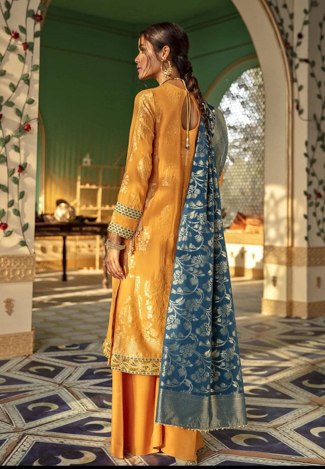 img_cross_stitch_eid_lawn_2021_awwal_boutique