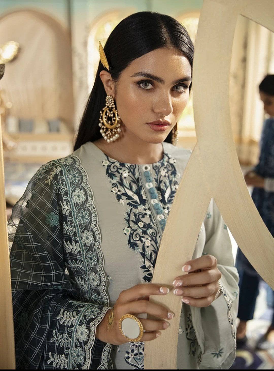 img_cross_stitch_eid_lawn_2021_awwal_boutique