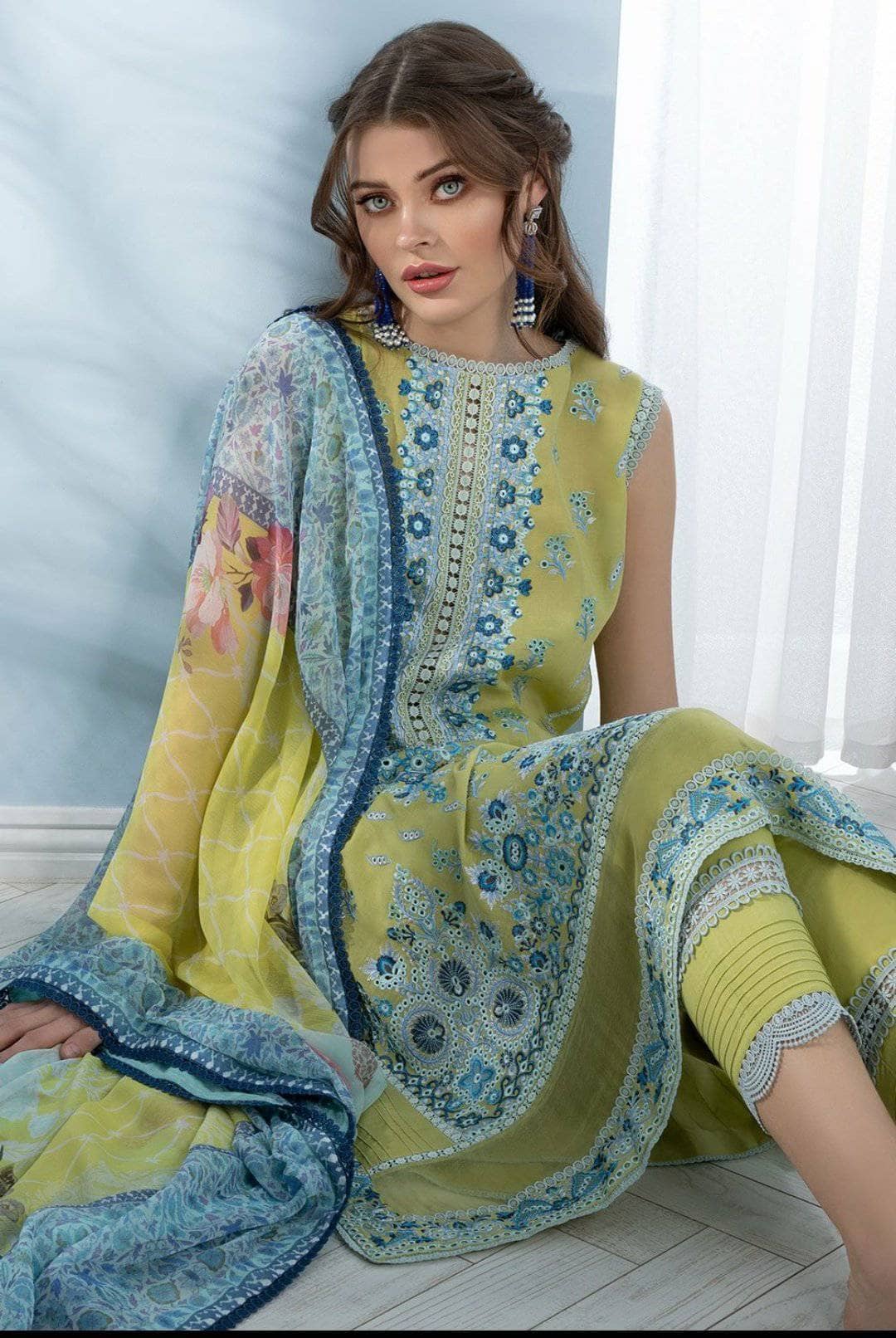 img_sobia_nazir_lawn_collection_2021_awwal_boutique