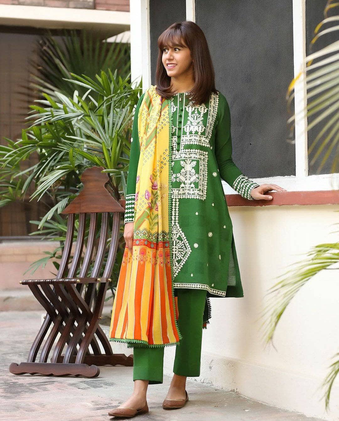 img_zaha_lawn_2021_awwal_boutique