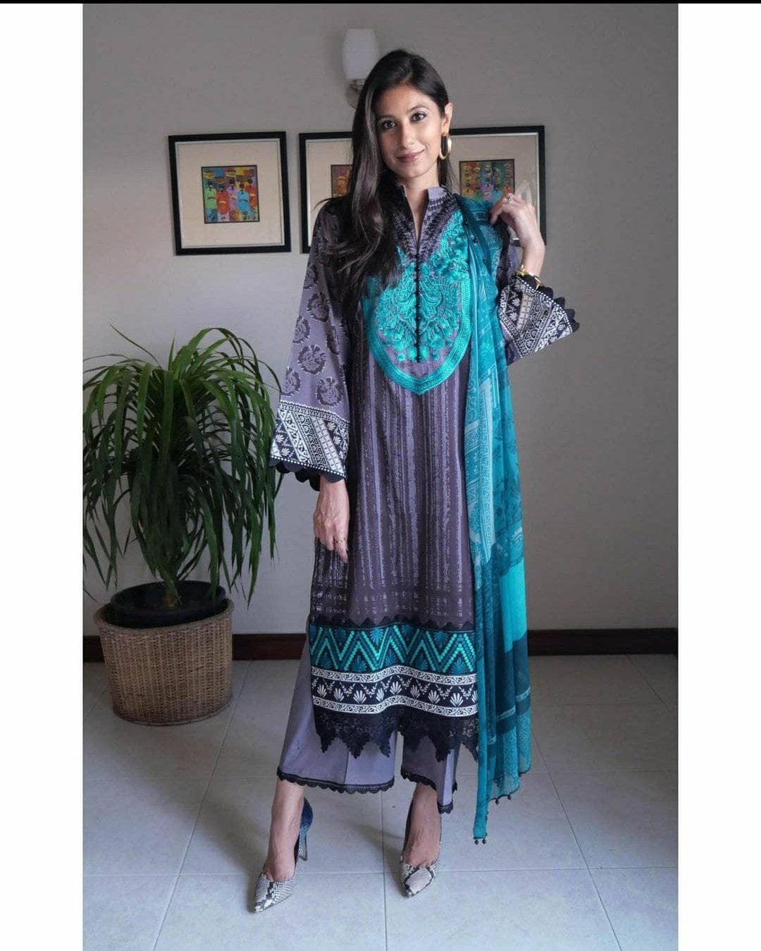 img_tahra_zainab_chottani_lawn_2021_awwal_boutique