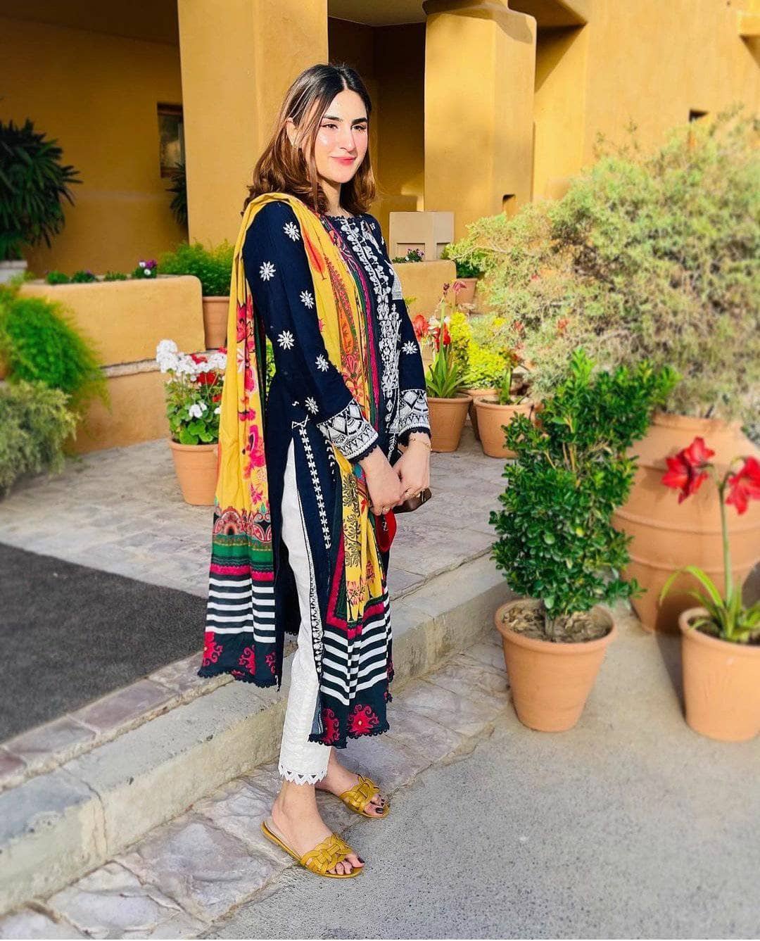 img_spotted_in_zaha_lawn_2021_awwal_boutique