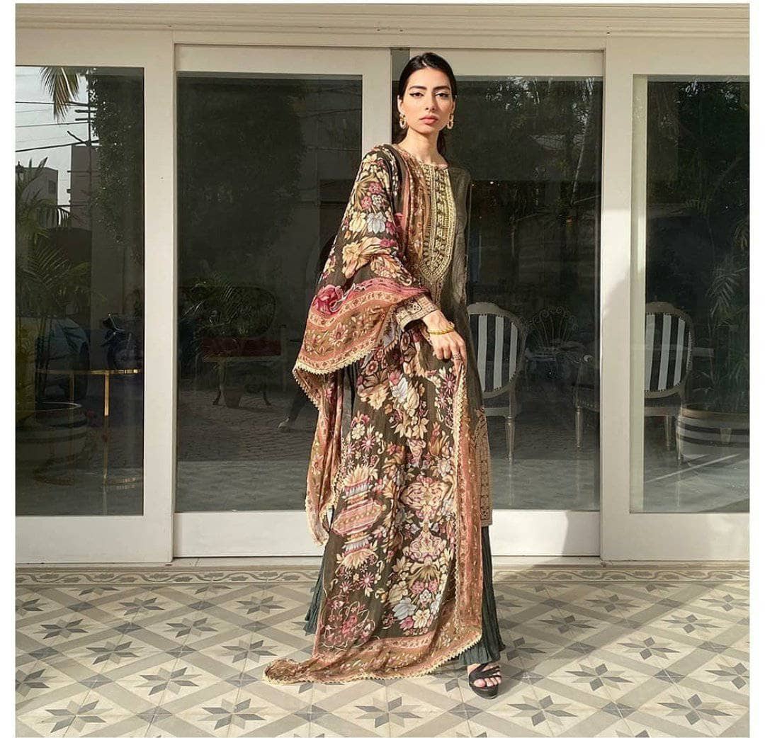 img_cross_stitch_eid_lawn_awwal_boutique