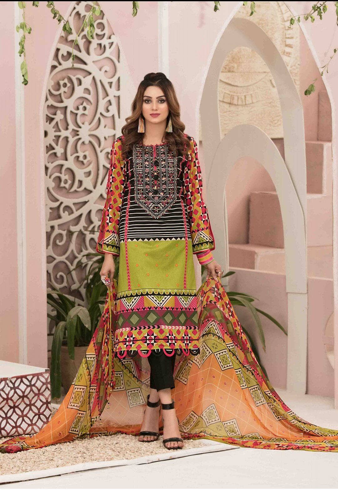 img_amna_sohail_by_tawakkal_lawn_2021_awwal_boutique