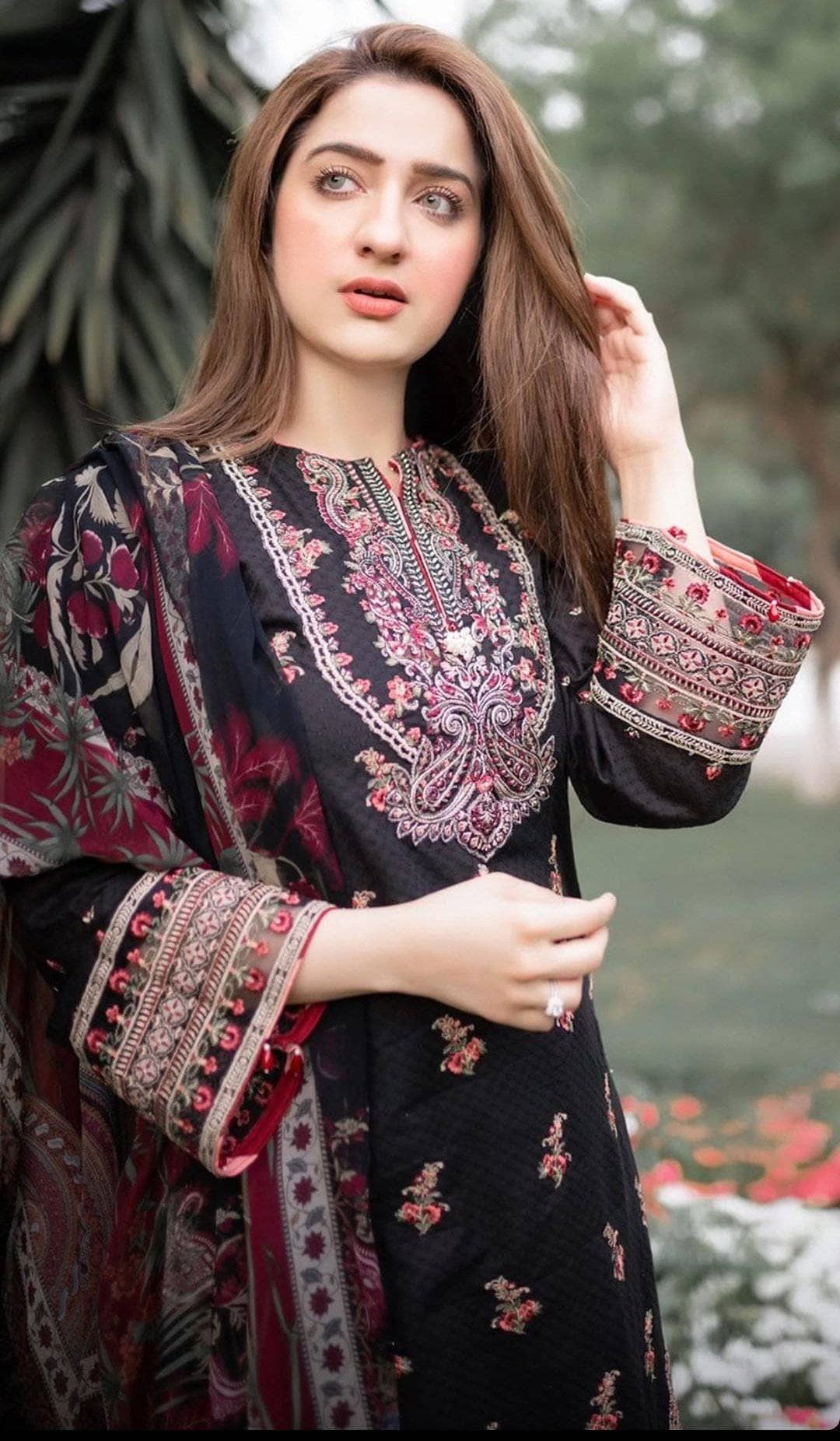 img_anaya_lawn_2021_awwal_boutoque