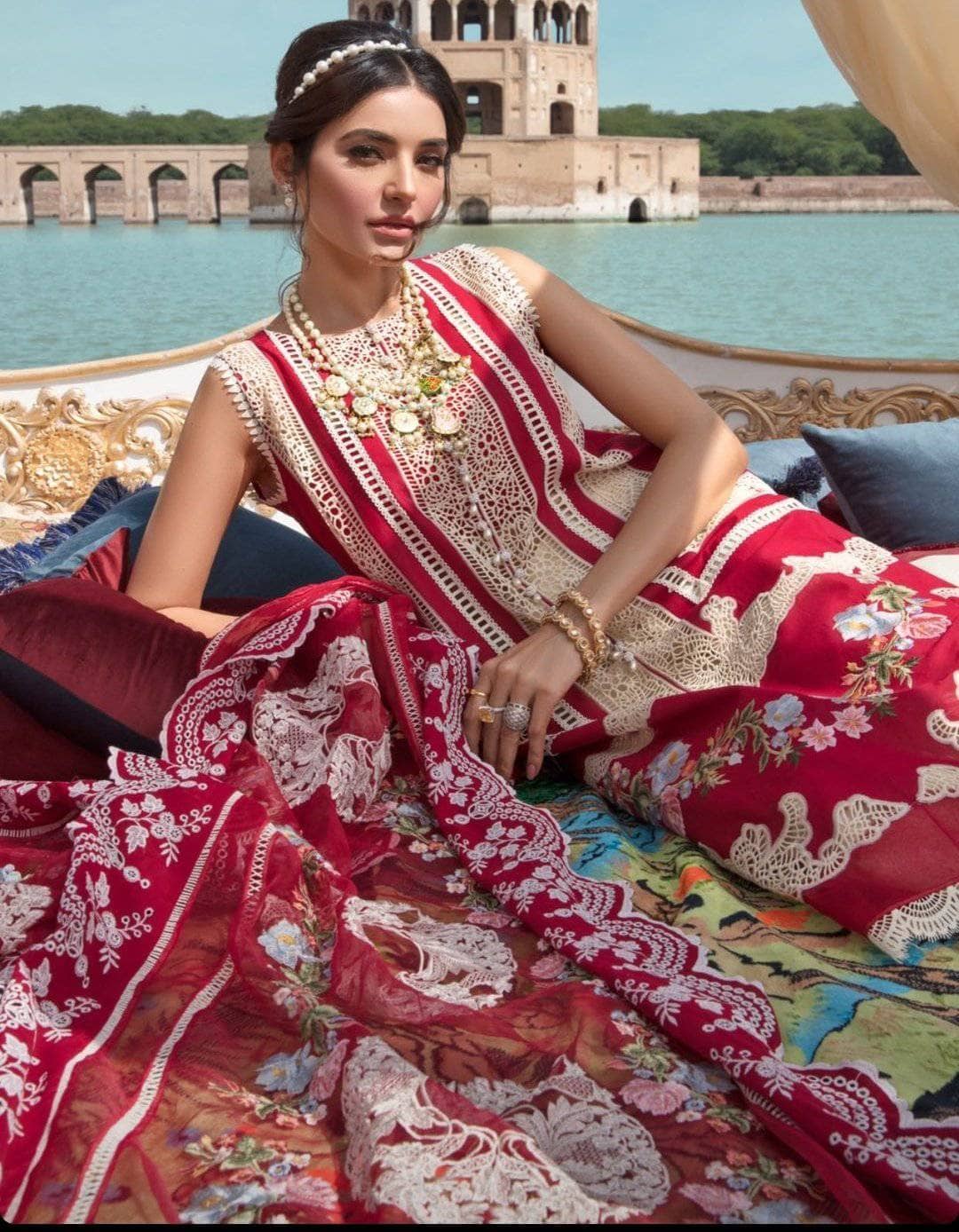 img_crimson_lawn_by_saira_shakira_awwal_boutique